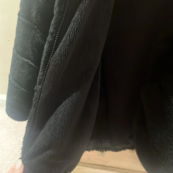 Gorgeous 🖤 American Widgeon, Black Faux Fur Coat size 14 Girls Like New